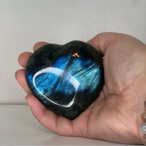 MEGA FLASH Labradorite Heart - Picture 8 of 11